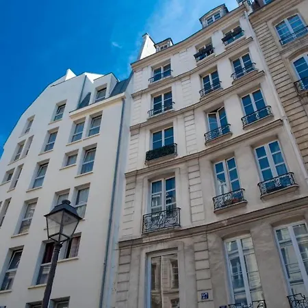 Charming Flat W Terrace Near Le Marais - 1